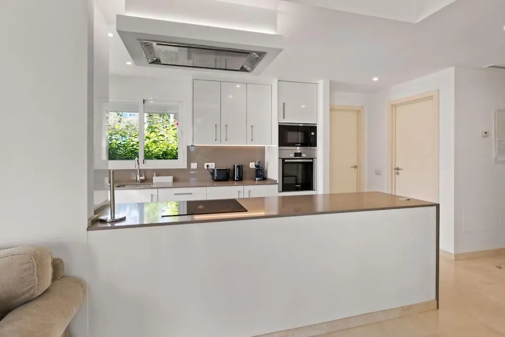 Alcazaba Lagoon Family Apartment By Costarentals - Ref M14 Estepona